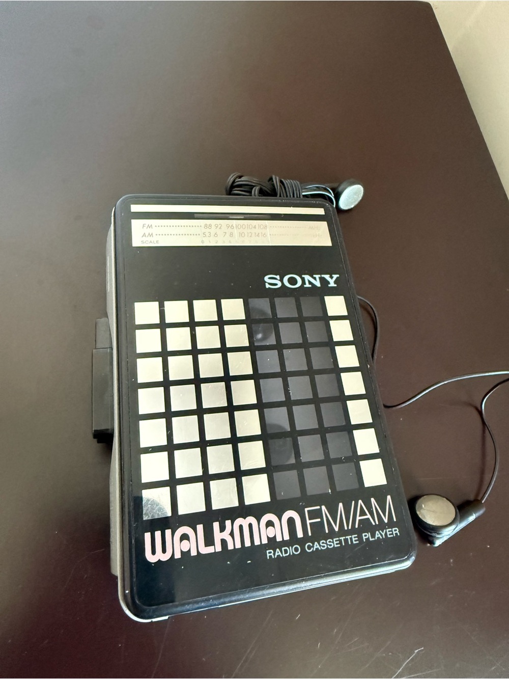 Vintage Sony WM-AF22 Walkman FM/AM Cassette Player Made Japan Radio Works Read
